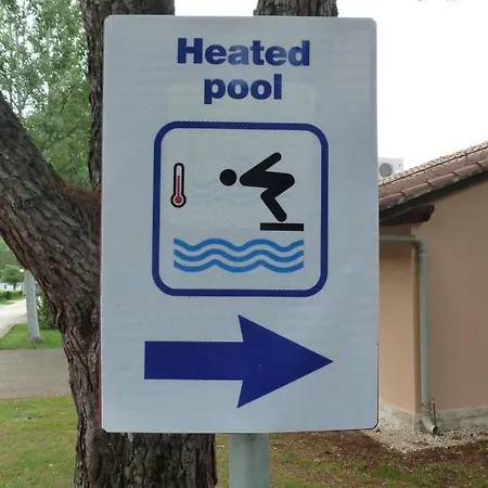 ホリデーパーク Plamar Mobile Homes Bi Village Fažana