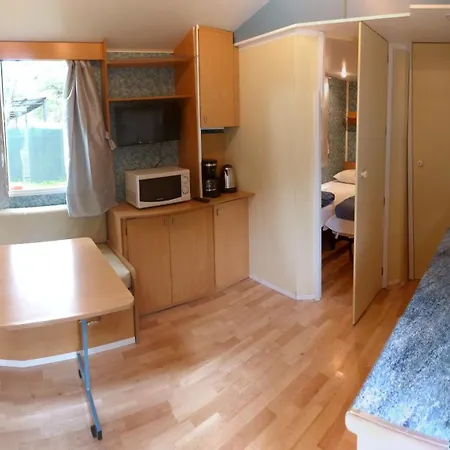 Plamar Mobile Homes Bi Village ホリデーパーク 4*