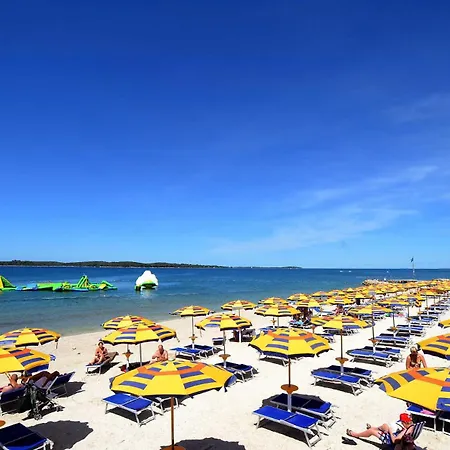 ホリデーパーク Plamar Mobile Homes Bi Village 4*